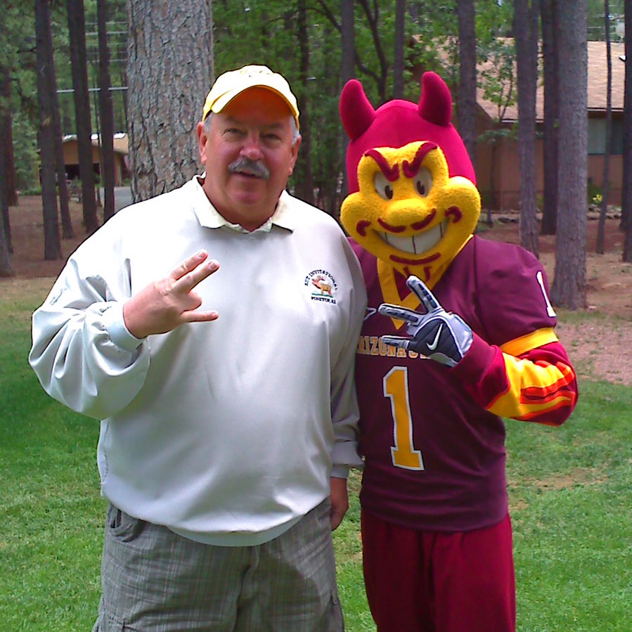 img-tom-and-sparky